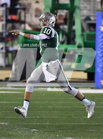 Thumbnail 2 in De La Salle vs. St. John Bosco (CIF State Open Division Final) photogallery.