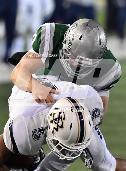 Thumbnail 3 in De La Salle vs. St. John Bosco (CIF State Open Division Final) photogallery.