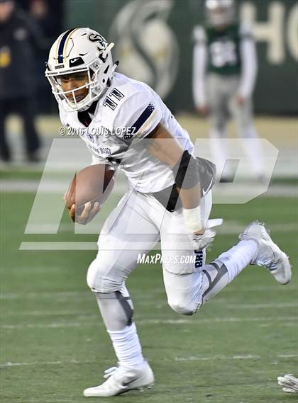 Thumbnail 3 in De La Salle vs. St. John Bosco (CIF State Open Division Final) photogallery.
