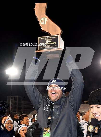 Thumbnail 1 in De La Salle vs. St. John Bosco (CIF State Open Division Final) photogallery.
