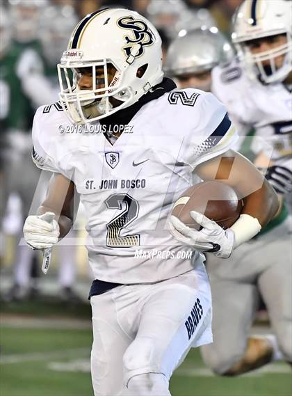 Thumbnail 3 in De La Salle vs. St. John Bosco (CIF State Open Division Final) photogallery.