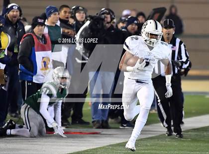 Thumbnail 2 in De La Salle vs. St. John Bosco (CIF State Open Division Final) photogallery.