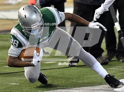 Thumbnail 3 in De La Salle vs. St. John Bosco (CIF State Open Division Final) photogallery.