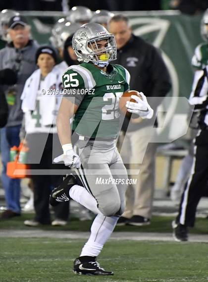 Thumbnail 3 in De La Salle vs. St. John Bosco (CIF State Open Division Final) photogallery.