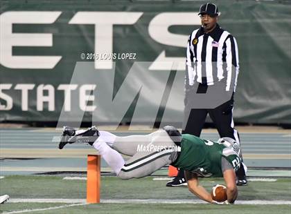 Thumbnail 1 in De La Salle vs. St. John Bosco (CIF State Open Division Final) photogallery.