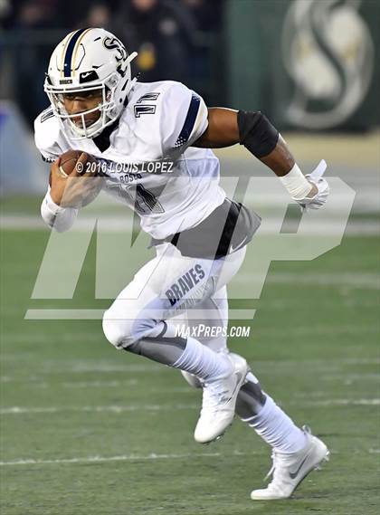 Thumbnail 1 in De La Salle vs. St. John Bosco (CIF State Open Division Final) photogallery.
