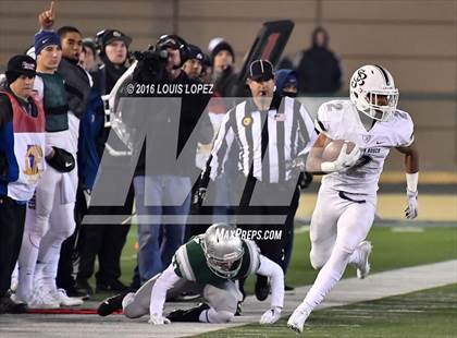 Thumbnail 1 in De La Salle vs. St. John Bosco (CIF State Open Division Final) photogallery.