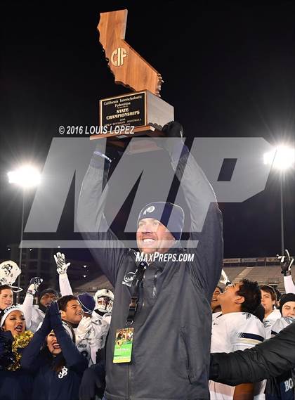 Thumbnail 1 in De La Salle vs. St. John Bosco (CIF State Open Division Final) photogallery.