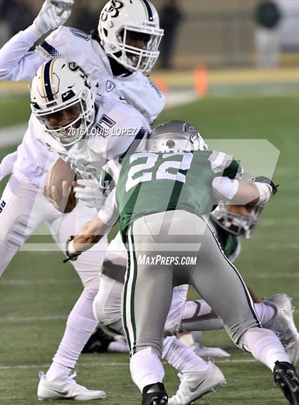 Thumbnail 1 in De La Salle vs. St. John Bosco (CIF State Open Division Final) photogallery.