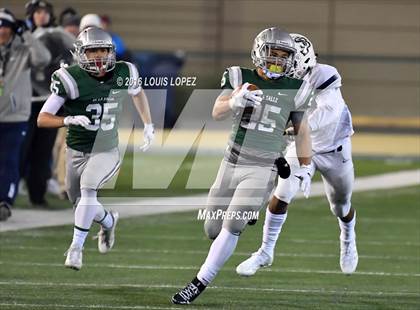 Thumbnail 2 in De La Salle vs. St. John Bosco (CIF State Open Division Final) photogallery.