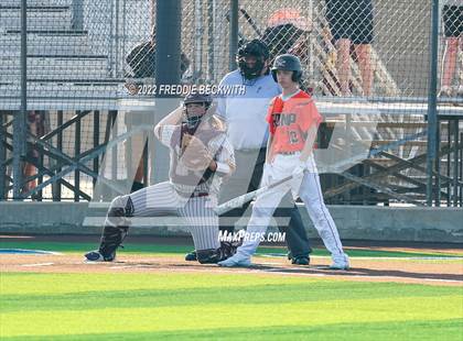 Thumbnail 3 in Collinsville vs. Petrolia (UIL 2A Area Playoff) photogallery.