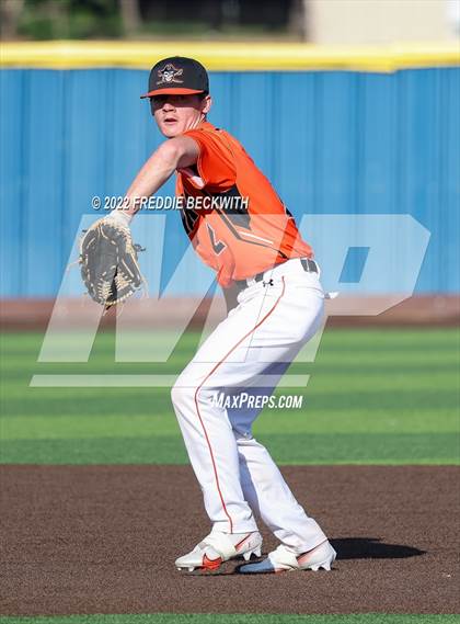 Thumbnail 3 in Collinsville vs. Petrolia (UIL 2A Area Playoff) photogallery.