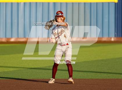 Thumbnail 1 in Collinsville vs. Petrolia (UIL 2A Area Playoff) photogallery.
