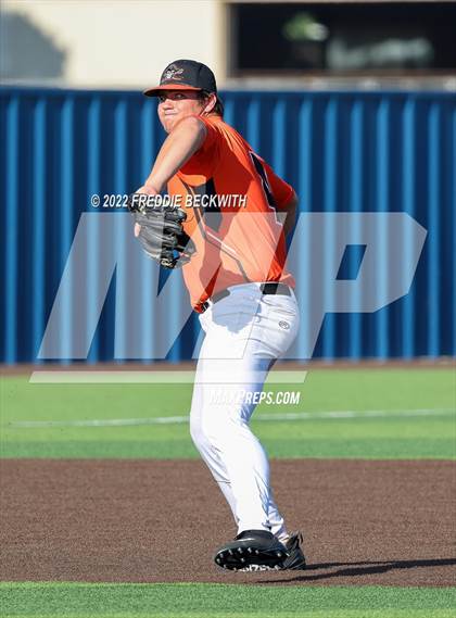 Thumbnail 2 in Collinsville vs. Petrolia (UIL 2A Area Playoff) photogallery.