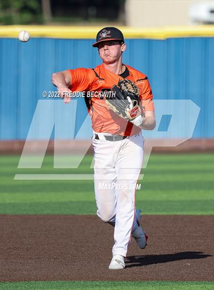 Thumbnail 3 in Collinsville vs. Petrolia (UIL 2A Area Playoff) photogallery.