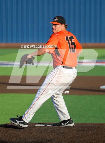 Thumbnail 2 in Collinsville vs. Petrolia (UIL 2A Area Playoff) photogallery.