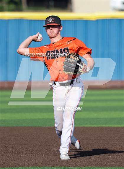 Thumbnail 2 in Collinsville vs. Petrolia (UIL 2A Area Playoff) photogallery.