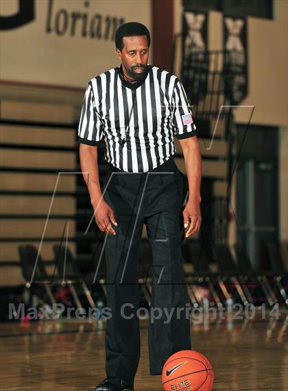 Thumbnail 2 in King vs. Maranatha (MaxPreps Holiday Classic) photogallery.