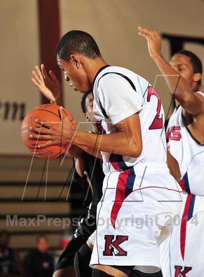 Thumbnail 1 in King vs. Maranatha (MaxPreps Holiday Classic) photogallery.