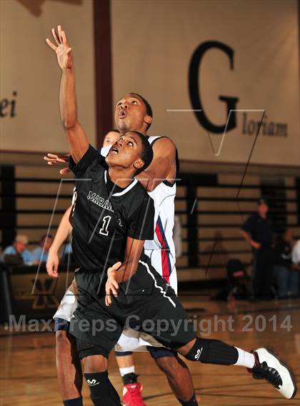 Thumbnail 3 in King vs. Maranatha (MaxPreps Holiday Classic) photogallery.