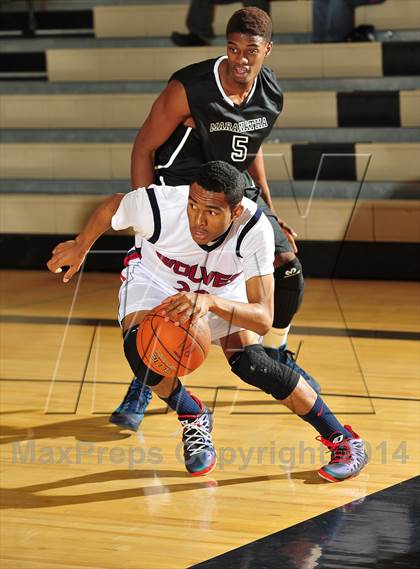 Thumbnail 3 in King vs. Maranatha (MaxPreps Holiday Classic) photogallery.