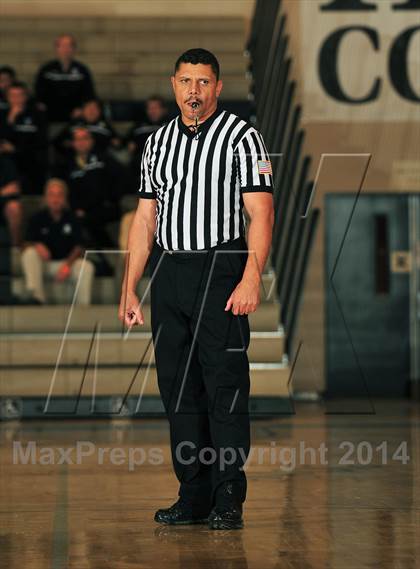 Thumbnail 3 in King vs. Maranatha (MaxPreps Holiday Classic) photogallery.