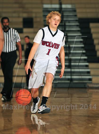 Thumbnail 1 in King vs. Maranatha (MaxPreps Holiday Classic) photogallery.