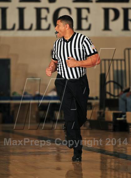 Thumbnail 3 in King vs. Maranatha (MaxPreps Holiday Classic) photogallery.