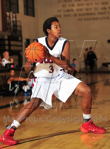 Thumbnail 2 in King vs. Maranatha (MaxPreps Holiday Classic) photogallery.