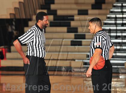 Thumbnail 1 in King vs. Maranatha (MaxPreps Holiday Classic) photogallery.