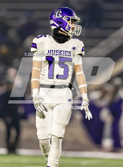 Thumbnail 3 in Douglas County vs. Arapahoe (CHSAA 5A 1st Round) photogallery.