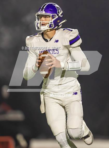 Thumbnail 2 in Douglas County vs. Arapahoe (CHSAA 5A 1st Round) photogallery.