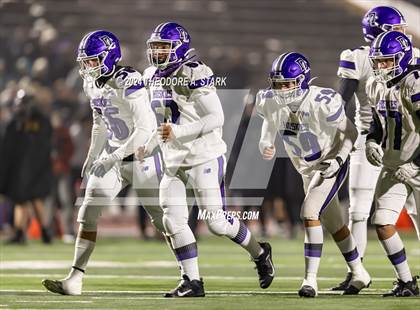 Thumbnail 3 in Douglas County vs. Arapahoe (CHSAA 5A 1st Round) photogallery.