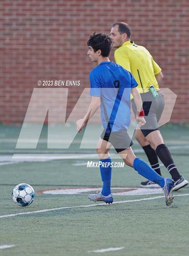 null - Photo 01
