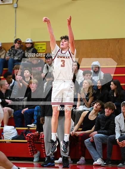 Thumbnail 2 in Analy @ Cardinal Newman photogallery.