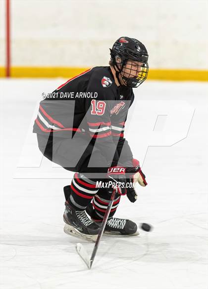 Thumbnail 3 in Winchednon vs. St. Sebastian's School (Kevin Mutch Torunament) photogallery.