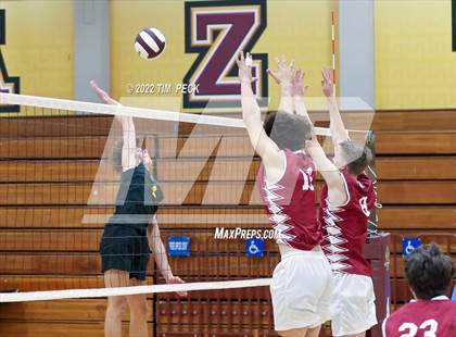 Thumbnail 1 in El Dorado @ Esperanza photogallery.