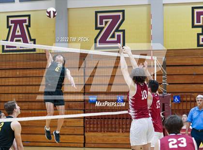 Thumbnail 2 in El Dorado @ Esperanza photogallery.