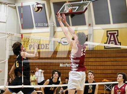 Thumbnail 1 in El Dorado @ Esperanza photogallery.
