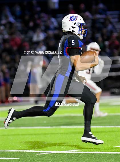 Thumbnail 3 in Glendale @ Moon Valley (Senior Night) photogallery.