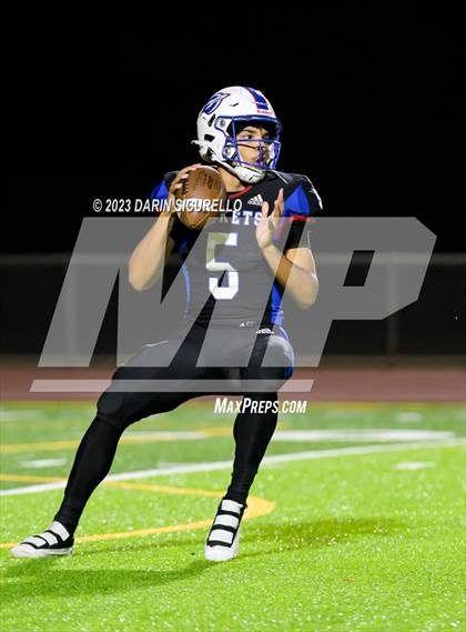 Thumbnail 2 in Glendale @ Moon Valley (Senior Night) photogallery.