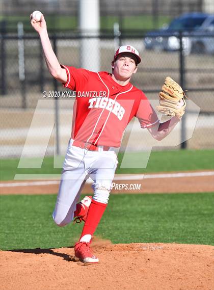 Thumbnail 3 in Valley View vs Sacred Heart (Era Tournament) photogallery.