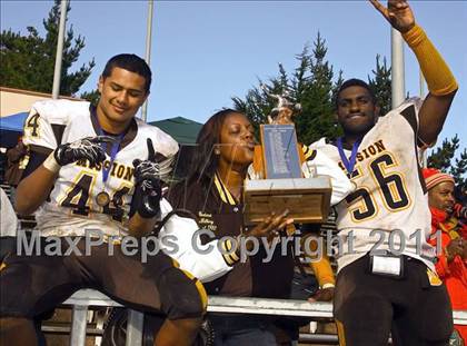 Thumbnail 2 in Mission @ Washington (CIF SF Section Final) photogallery.