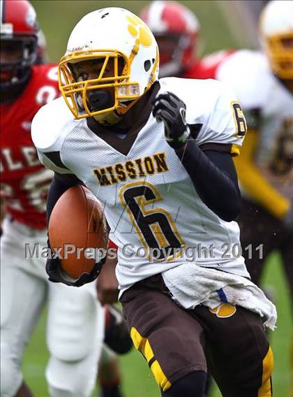 Thumbnail 1 in Mission @ Washington (CIF SF Section Final) photogallery.