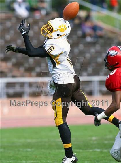 Thumbnail 1 in Mission @ Washington (CIF SF Section Final) photogallery.