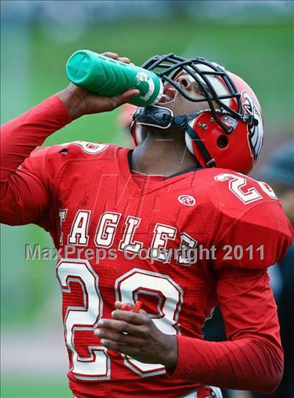 Thumbnail 2 in Mission @ Washington (CIF SF Section Final) photogallery.