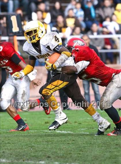 Thumbnail 2 in Mission @ Washington (CIF SF Section Final) photogallery.