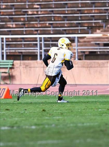 Thumbnail 2 in Mission @ Washington (CIF SF Section Final) photogallery.