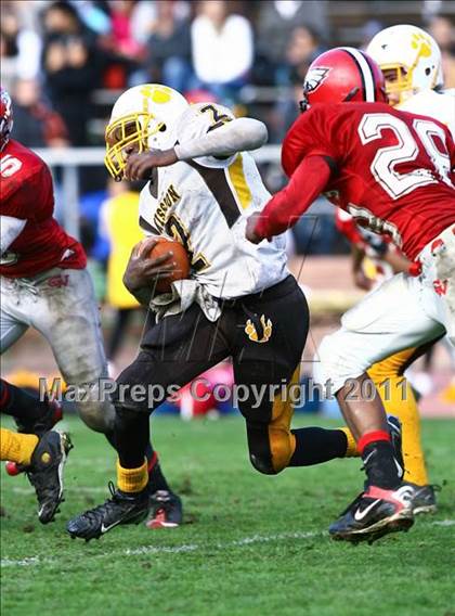Thumbnail 3 in Mission @ Washington (CIF SF Section Final) photogallery.