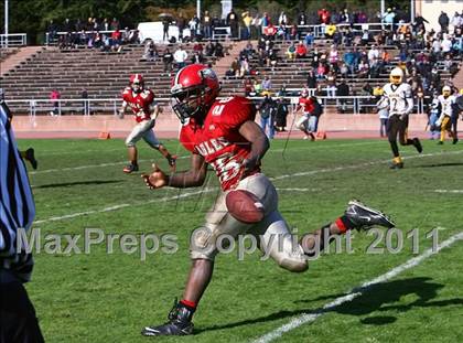 Thumbnail 3 in Mission @ Washington (CIF SF Section Final) photogallery.
